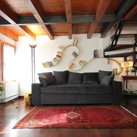 Frari Prestige Canal View Appartement *