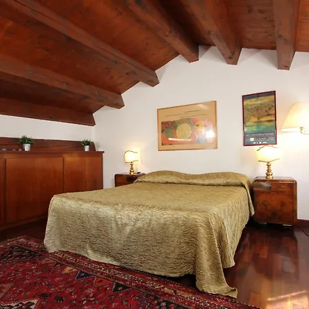 アパート Frari Prestige Canal View *