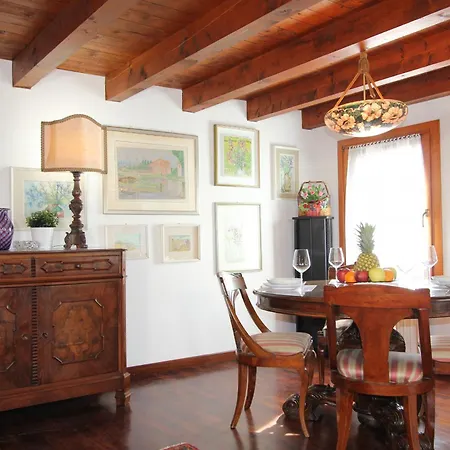 Daire Frari Prestige Canal View *