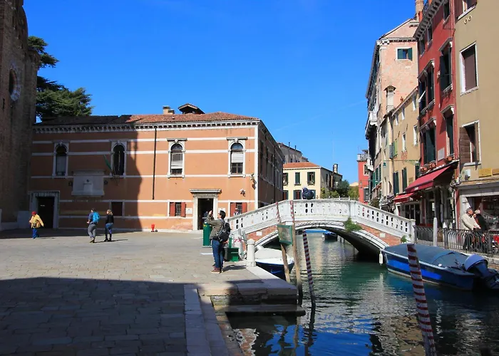 Frari Prestige Canal View 公寓